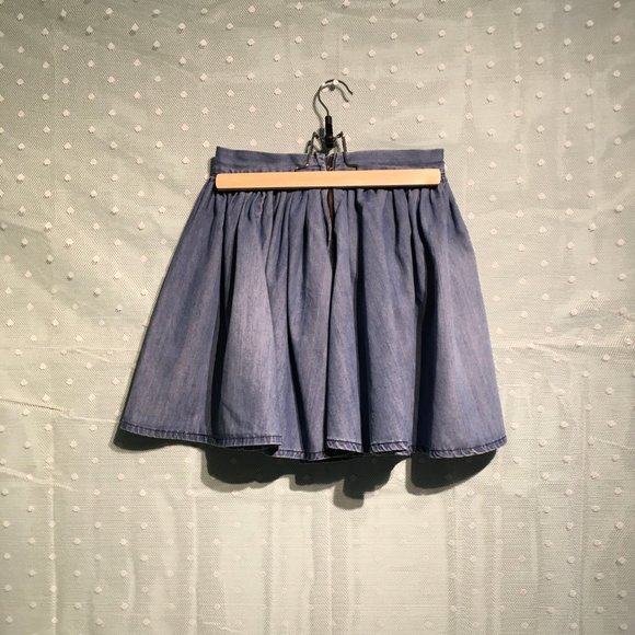 H&M denim skater skirt - Picture 2 of 4